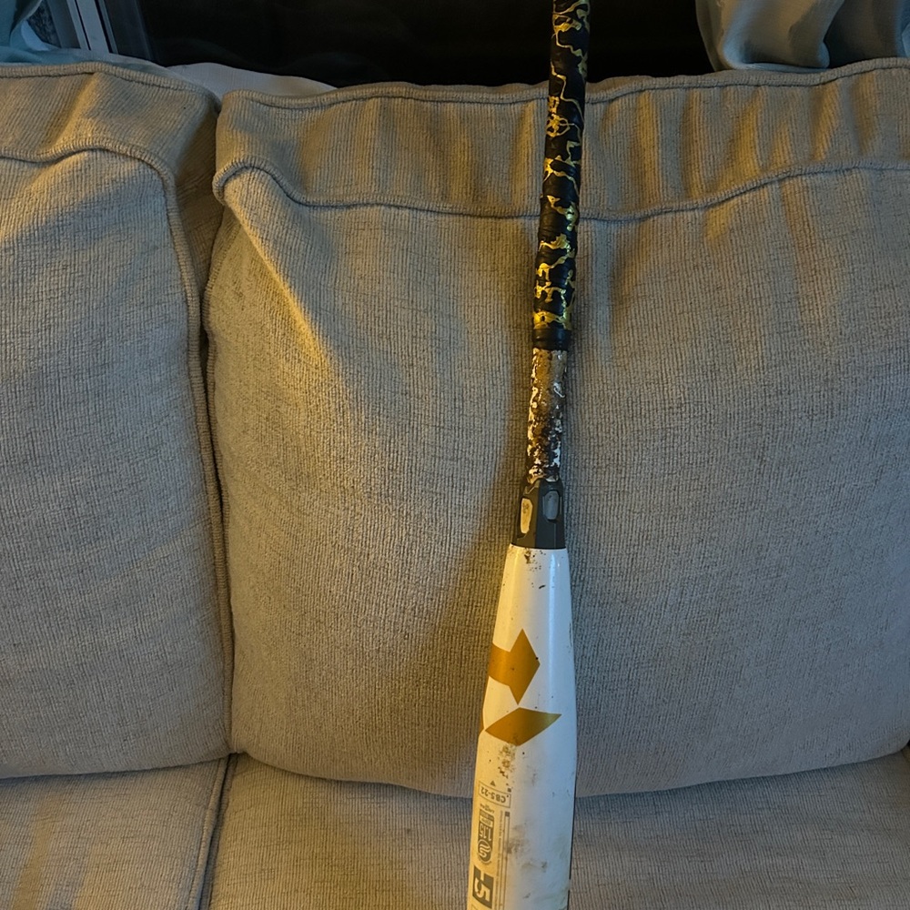 31 inch 2022 Demarini CF Zen Drop 5 baseball bat no cracks nothing wrong with it
